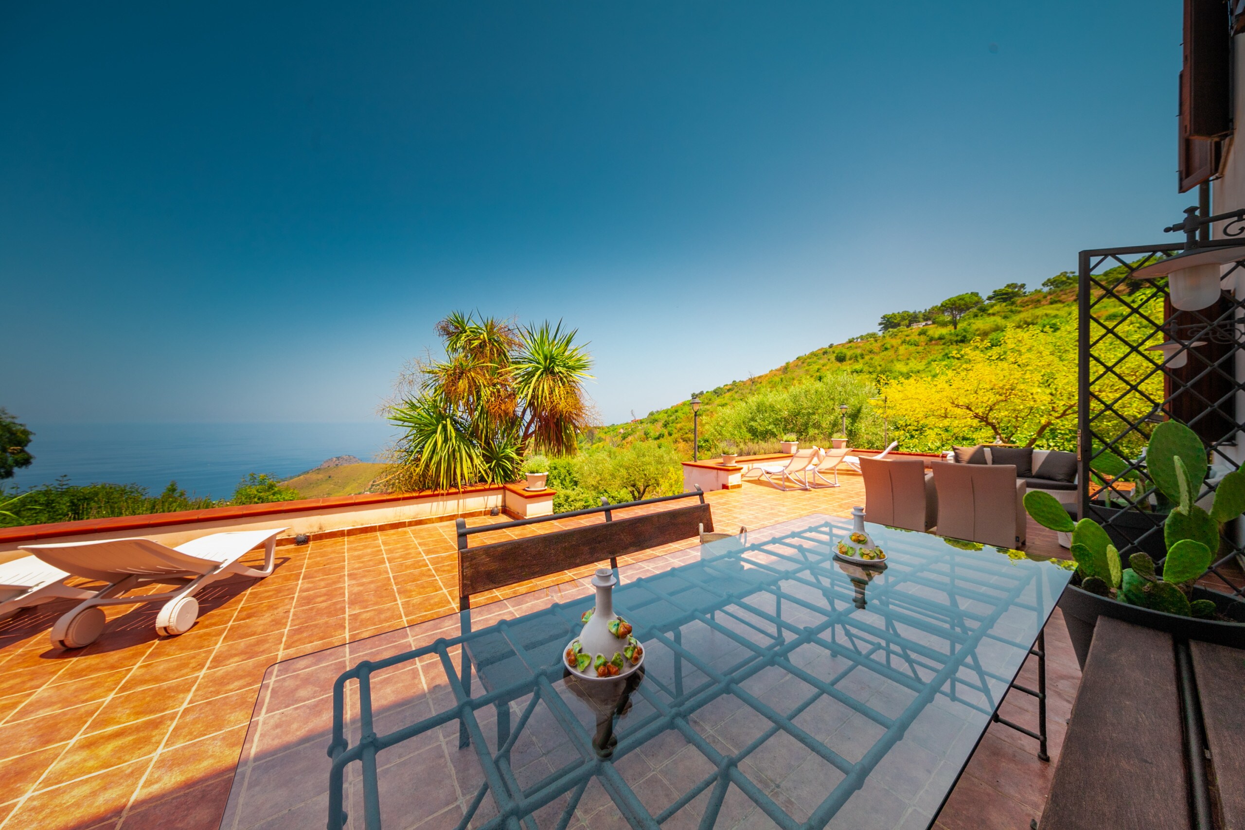 Property Image 2 - Awesome Quiet Villa with a Terrace Overlooking the Sea