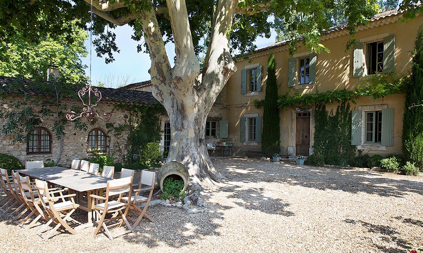 Property Image 1 - Beautiful country house in the ’Golden Triangle’ of Provence near Pont Julien