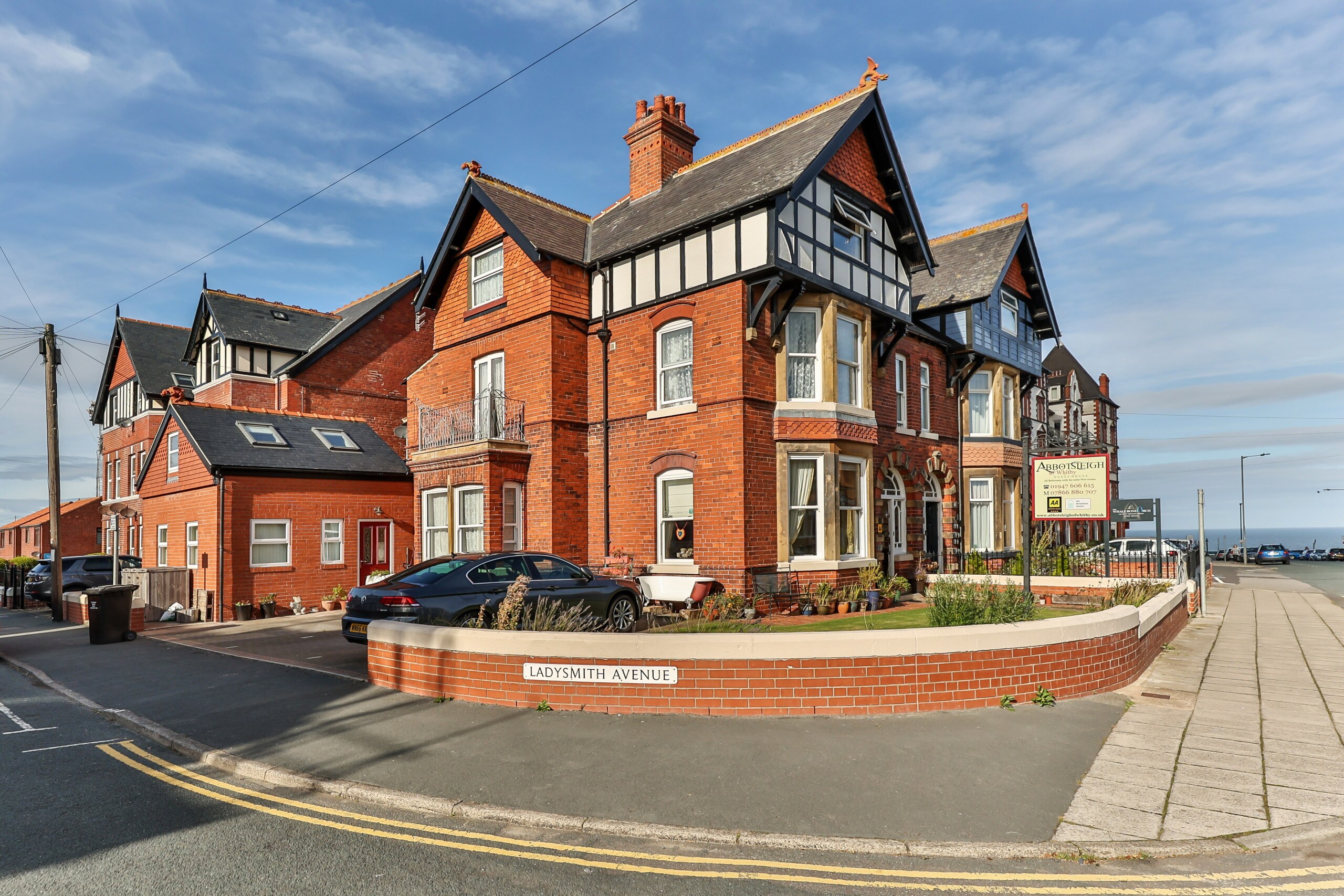 Property Image 2 - Airy Warm First Floor Apartment in the Heart of Whitby