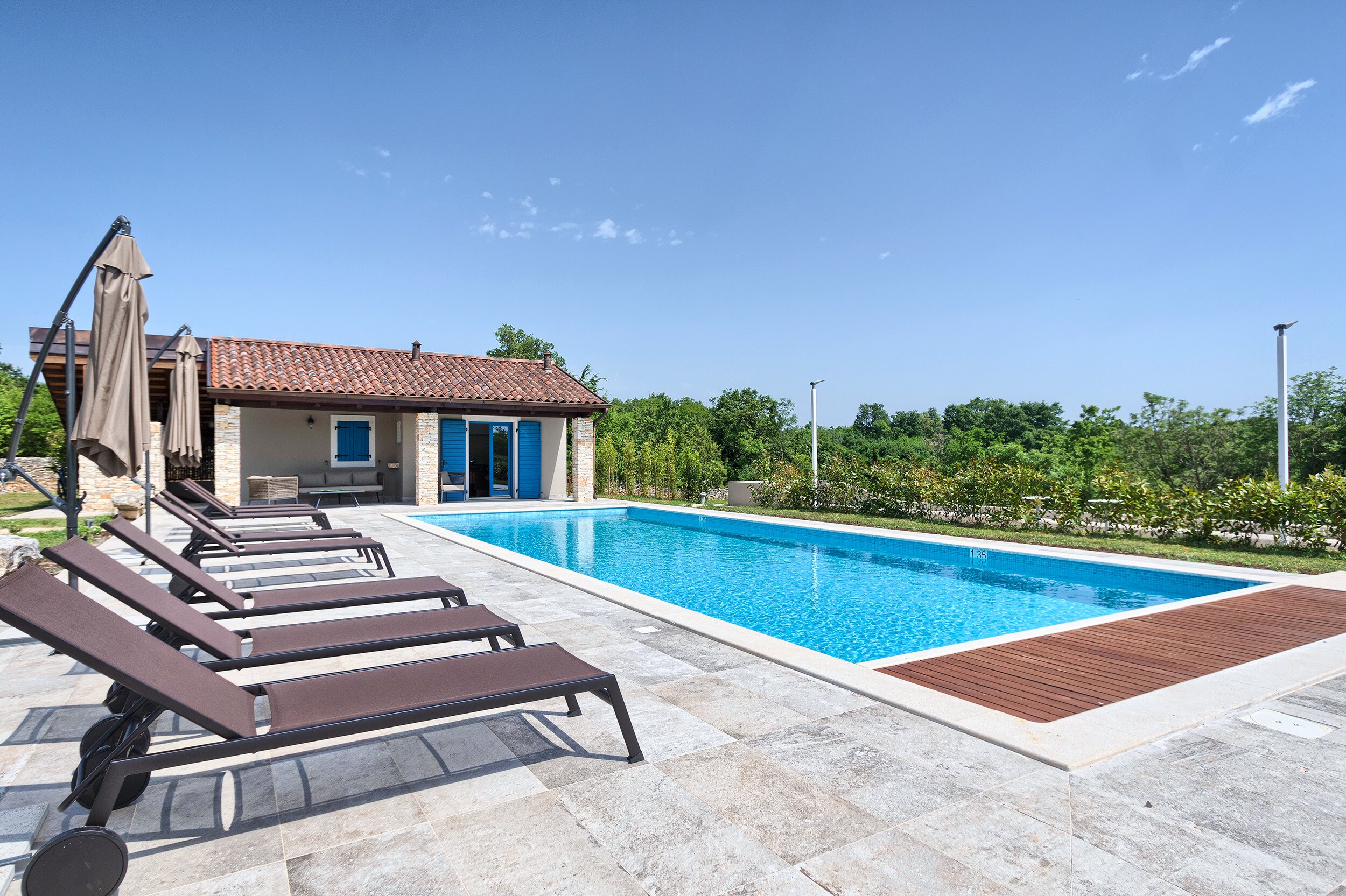 Property Image 1 - Holiday Estate in Cabrunici with Grand Pool and Garden