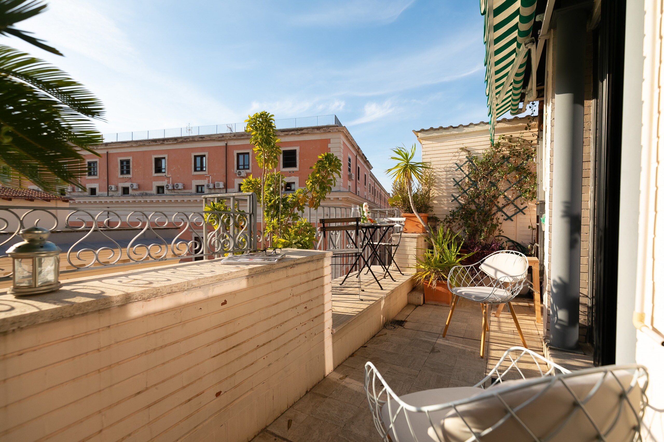Property Image 2 - Super Central Flat with Private Terrace and Spectacular View overlooking Rome