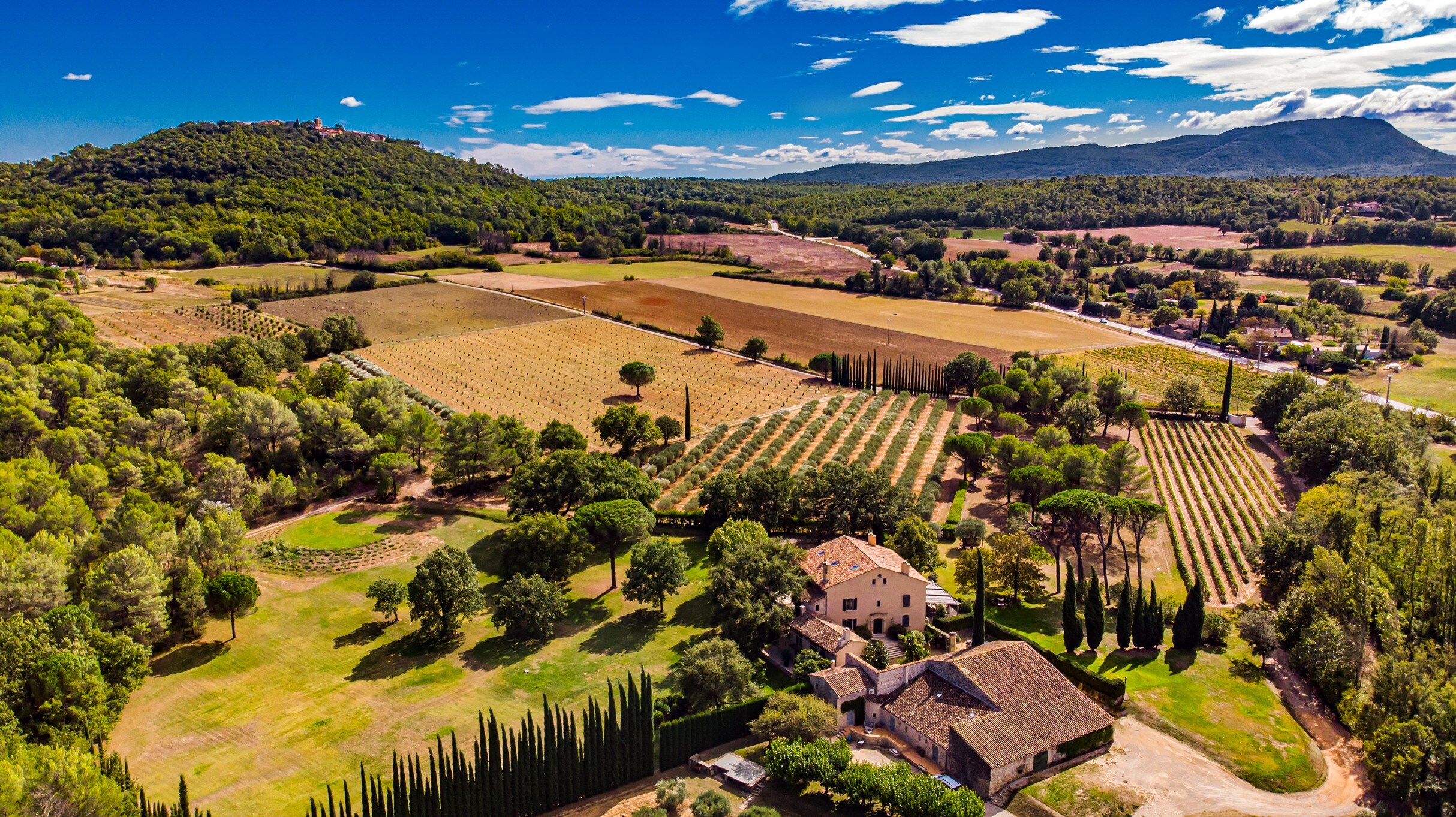 Property Image 2 - Fabulous 18th-century country bastide with 7 bedrooms, heated pool, tennis court and helipad