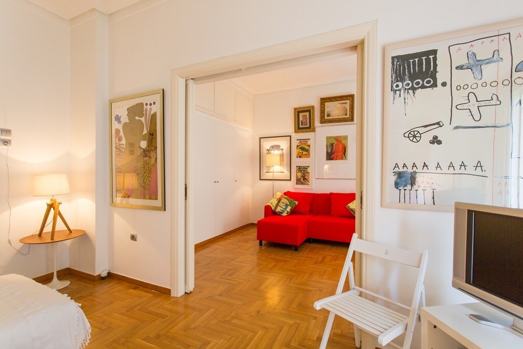Property Image 1 - Cosy Apartment in Kolonaki close to Lycabettus hill.