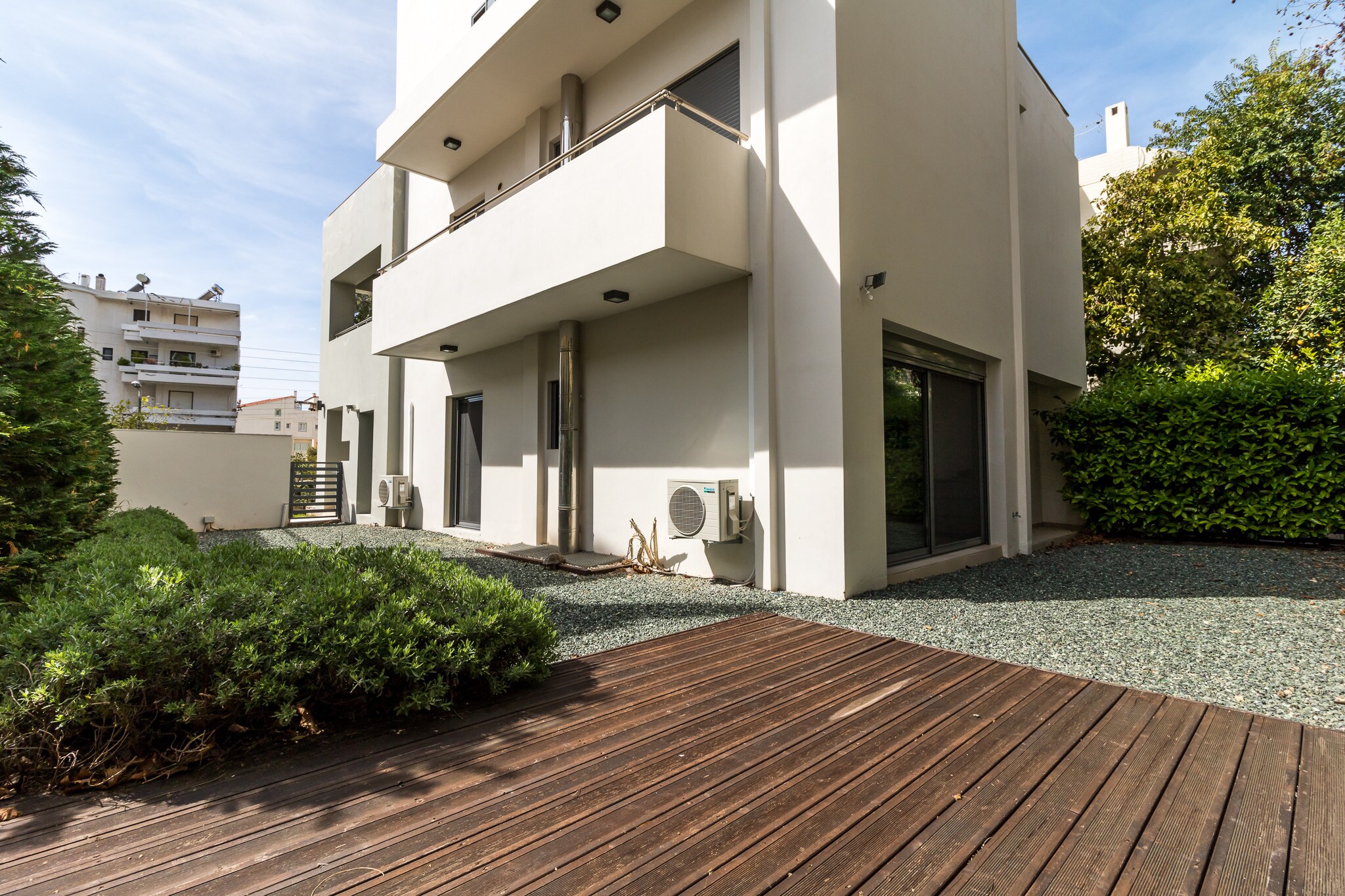 Property Image 1 - Elegant Apartment with Balcony and Garden in Glyfada