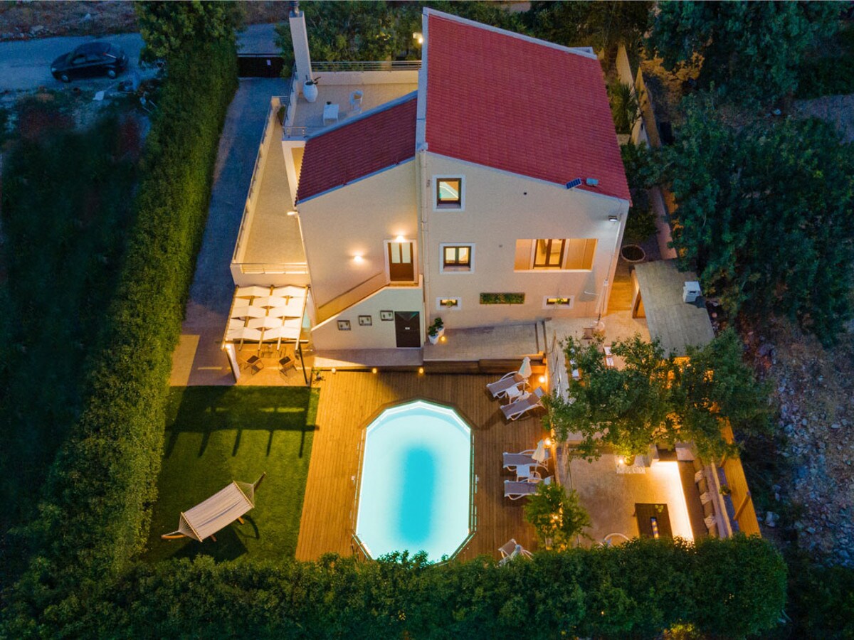 Property Image 2 - Villa Ellovos - Private Pool Near the Beach
