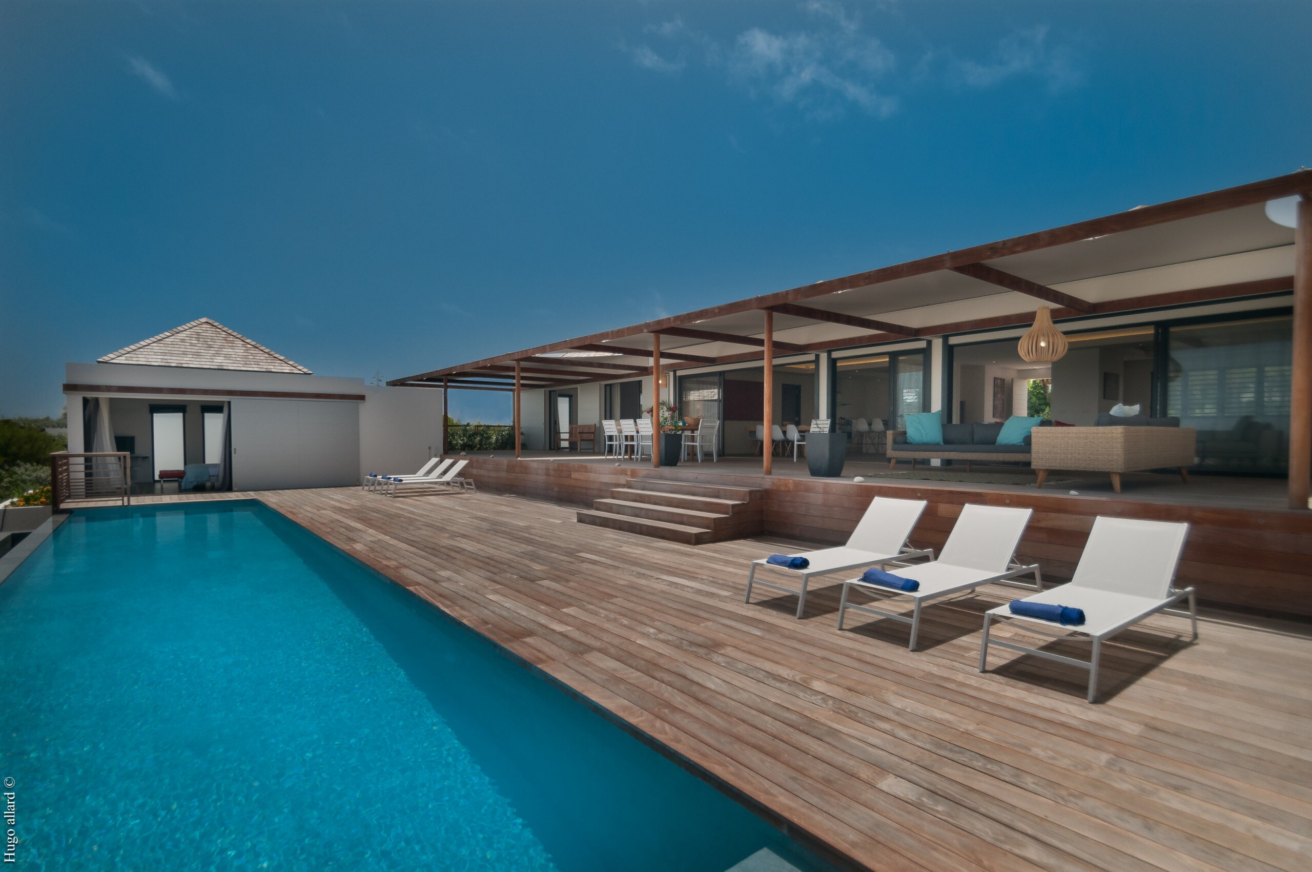 Heated pool. Sunny terrace, sun loungers, lounge areas on the expansive terrace.&nbsp;