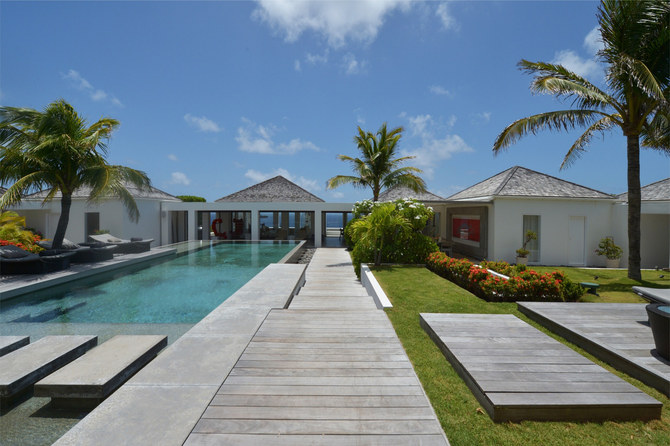 Property Image 2 - Luxurious Contemporary Villa with Cinema Room and Pool