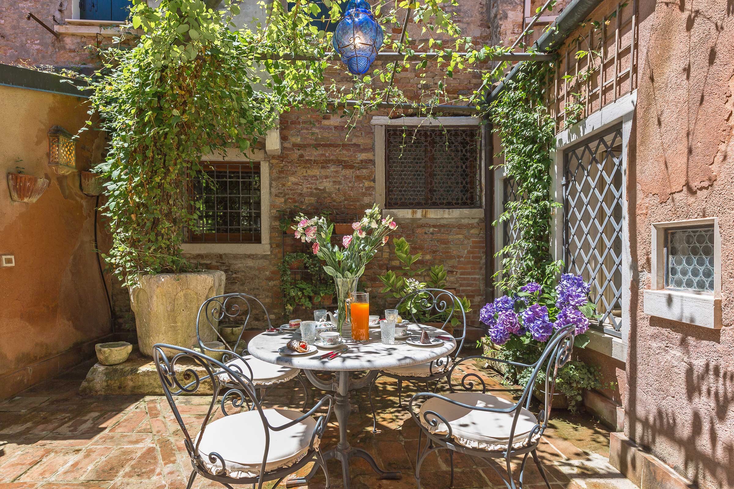 Property Image 2 - Quiet and Classy Venetian Home with Private Courtyard