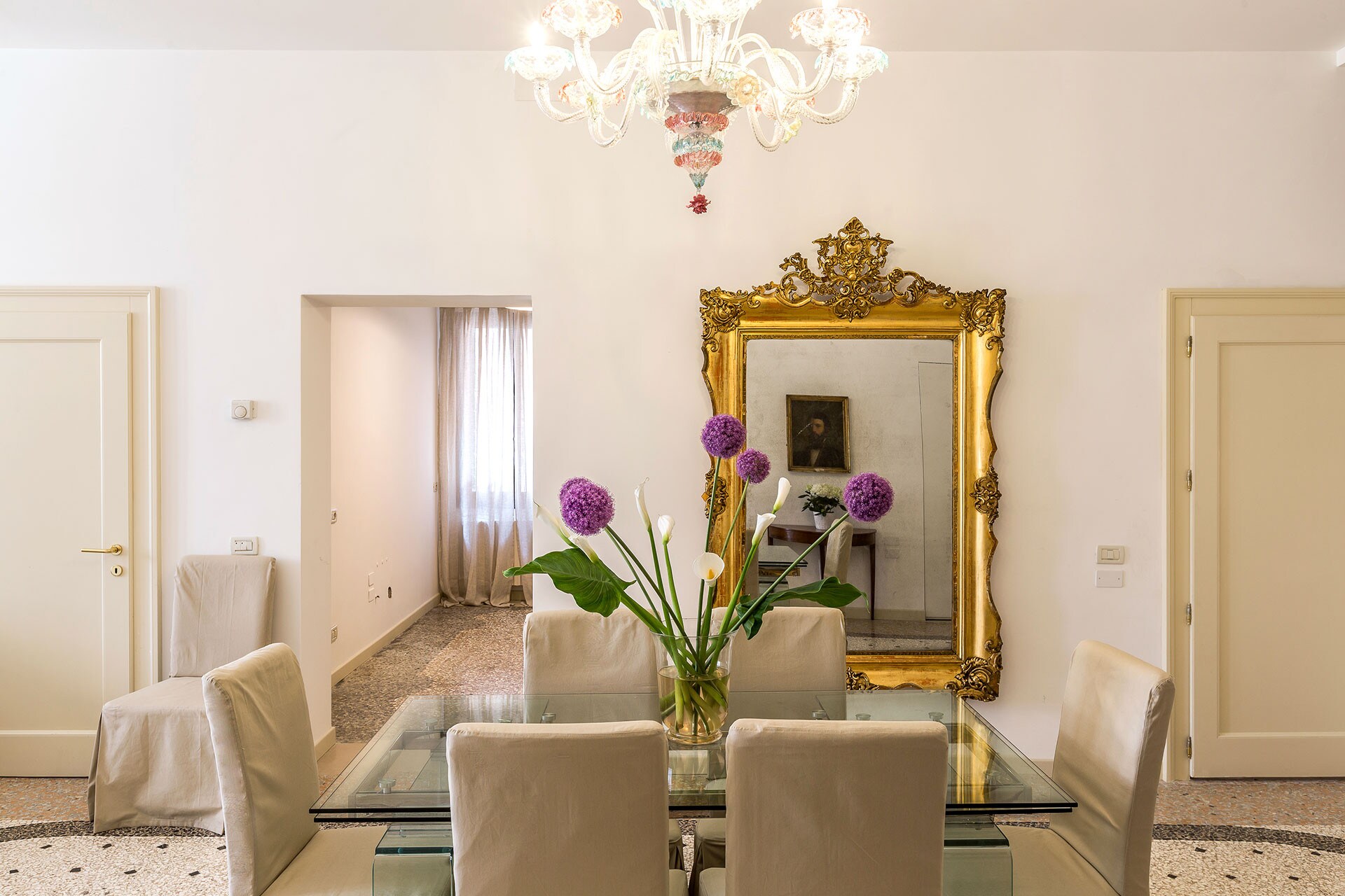 Property Image 2 - Spacious and Charming Apartment Near Fenice Theatre
