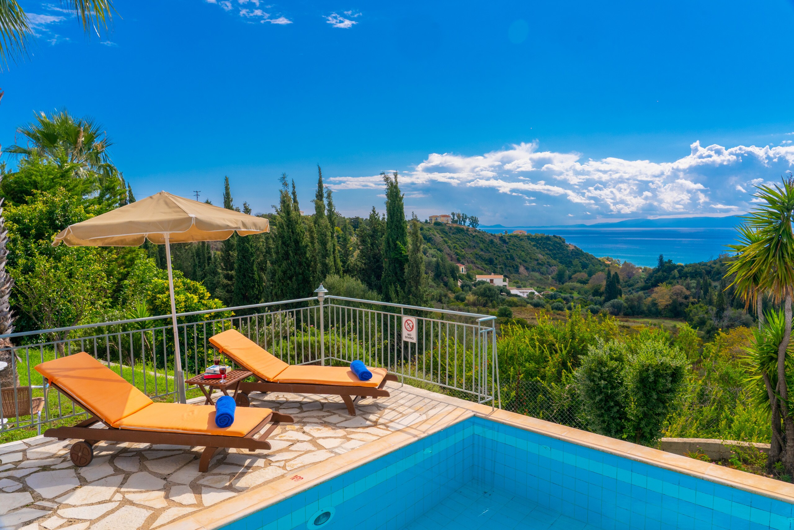 Property Image 1 - Wonderful Stone Built Villa with Infinity Pool and Breathtaking Views