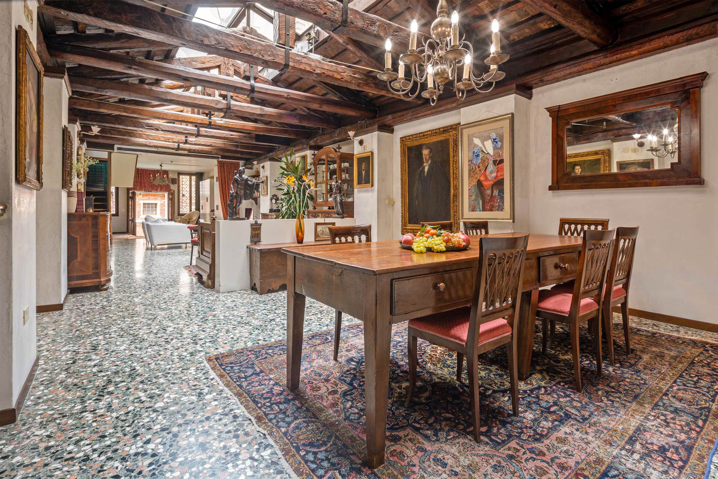 Property Image 1 - Unconventional Loft Style Apartment in San Barnaba