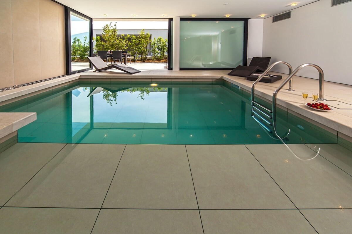 Property Image 2 - Modern Villa with Sea View and Indoor Pool