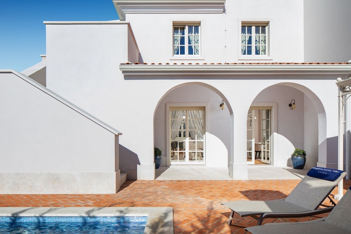 Property Image 1 - Elegant Villa in Istria with Private Patio & Pool