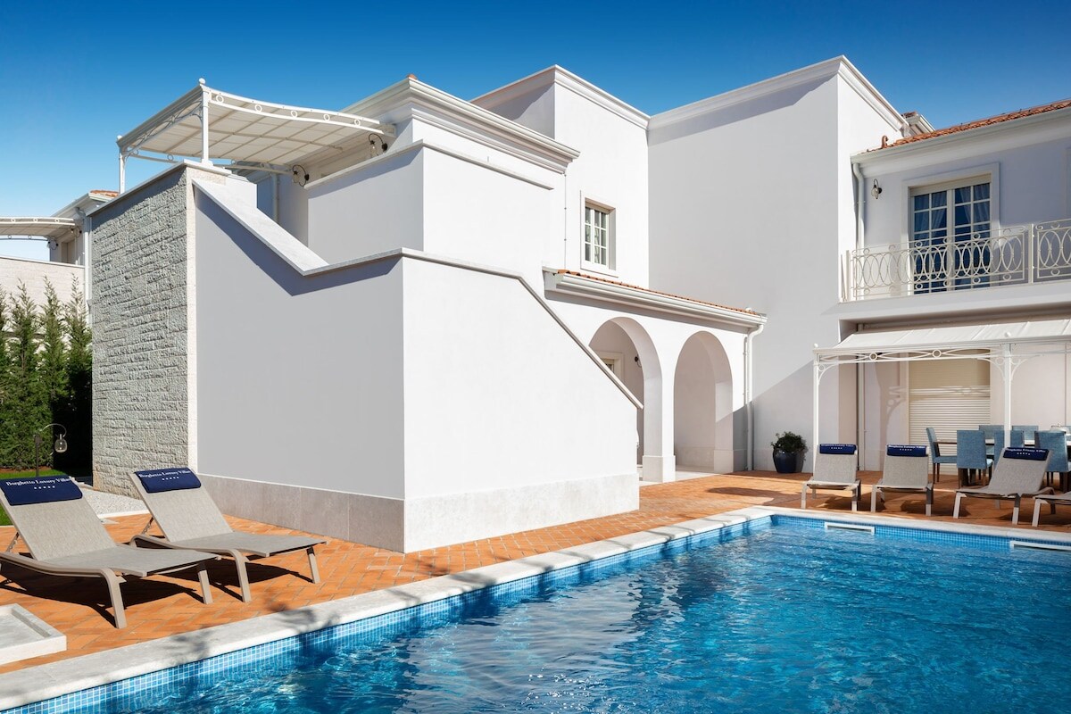 Property Image 2 - Elegant Villa in Istria with Private Patio & Pool