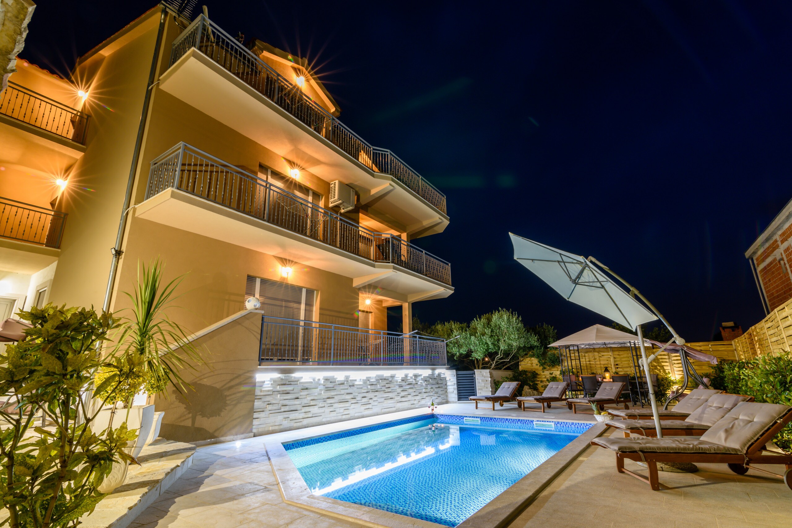 Property Image 1 - Poolincluded apartment Zadar