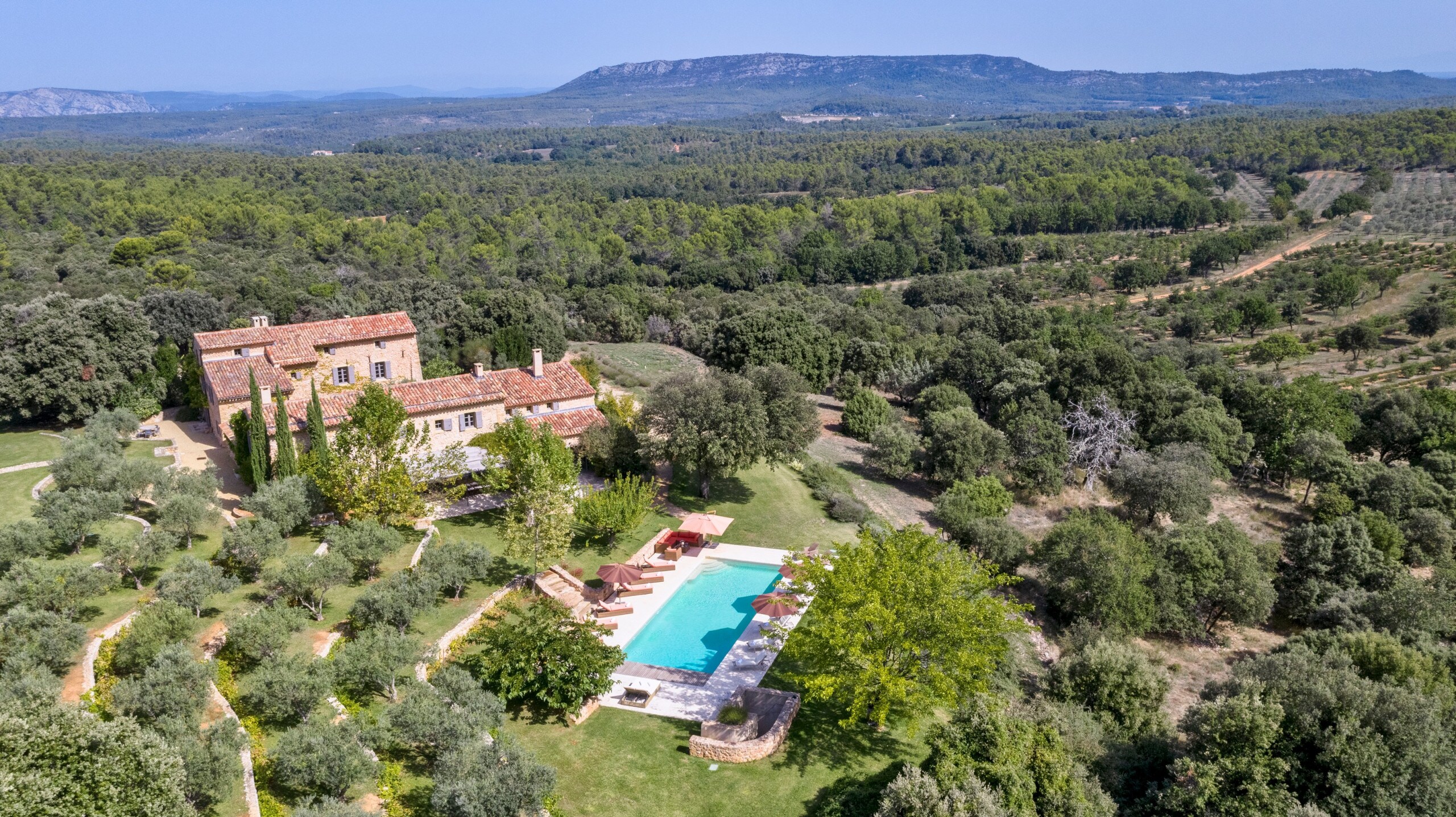 Property Image 1 - Magnificent 8-bedroom Provencal property with stunning views over the lavender estate