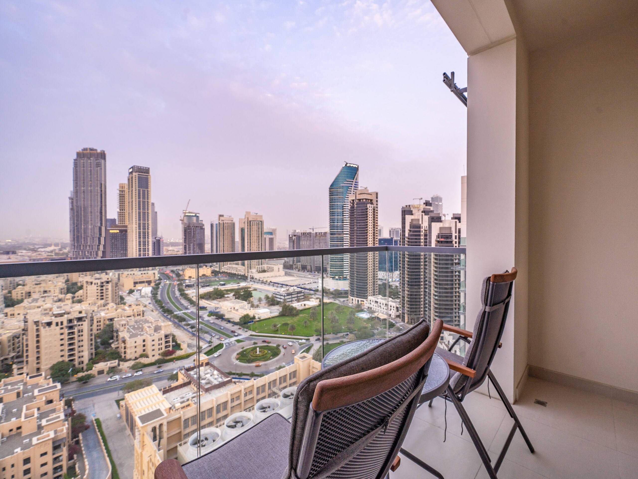 Property Image 2 - Luxurious 2 Bedroom with Views of Burj Khalifa