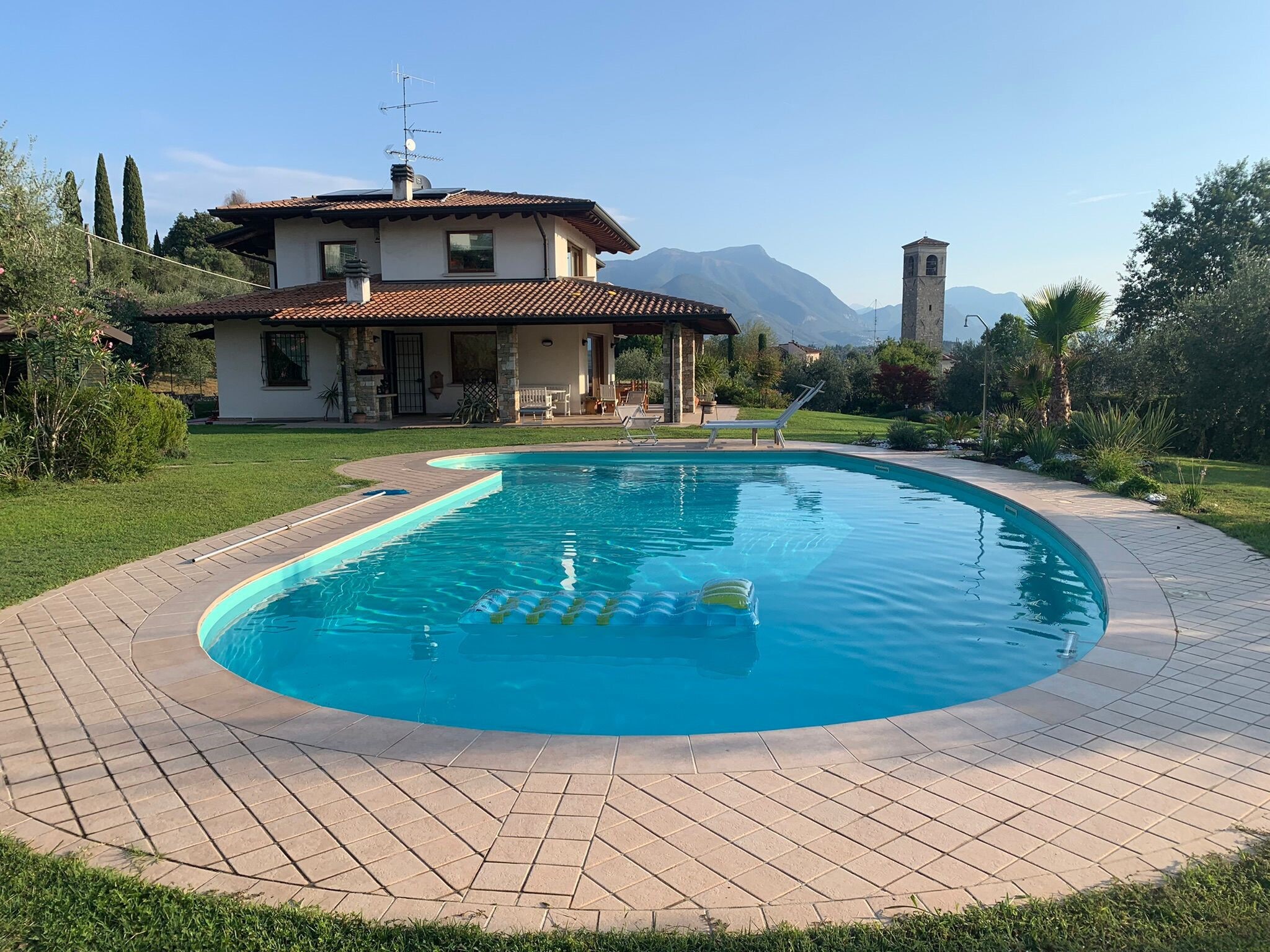 Property Image 2 - Beautiful Villa with private pool in Manerba del Garda