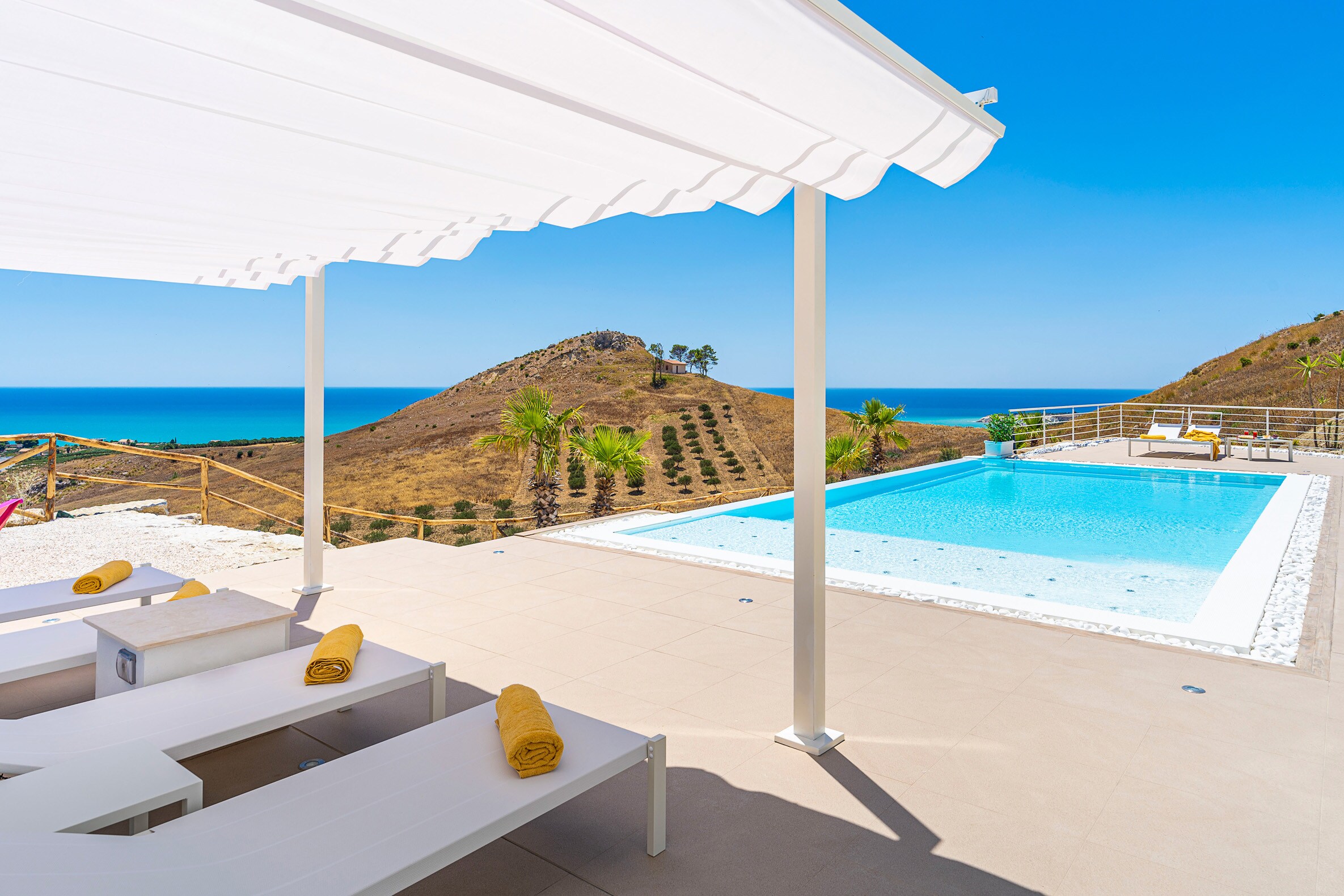 Property Image 2 - Fantastic villa with pool