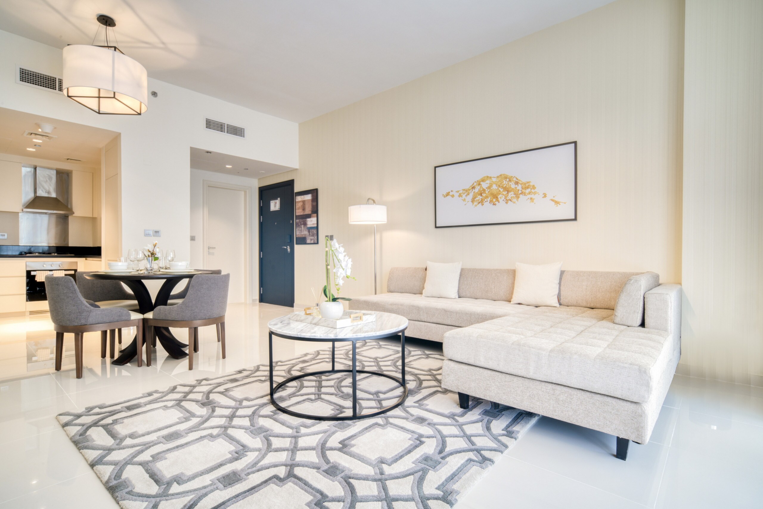 Property Image 1 - Charming 1BR at Avanti Tower Business Bay