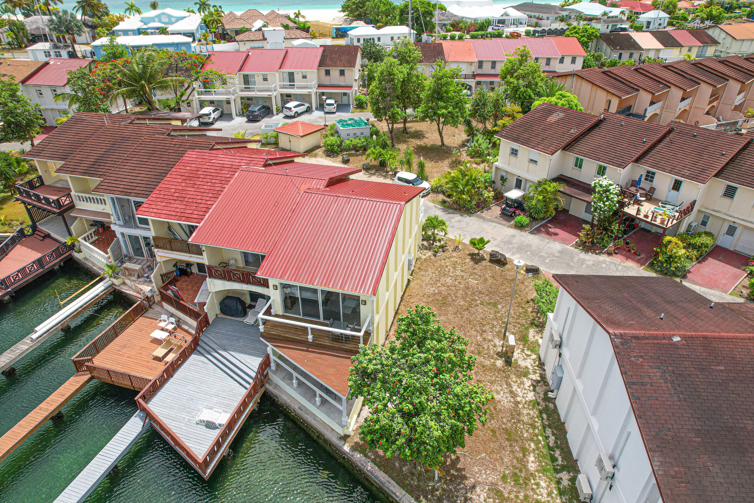 Property Image 2 - Exceptional Two Bedroom Waterfront Villa
