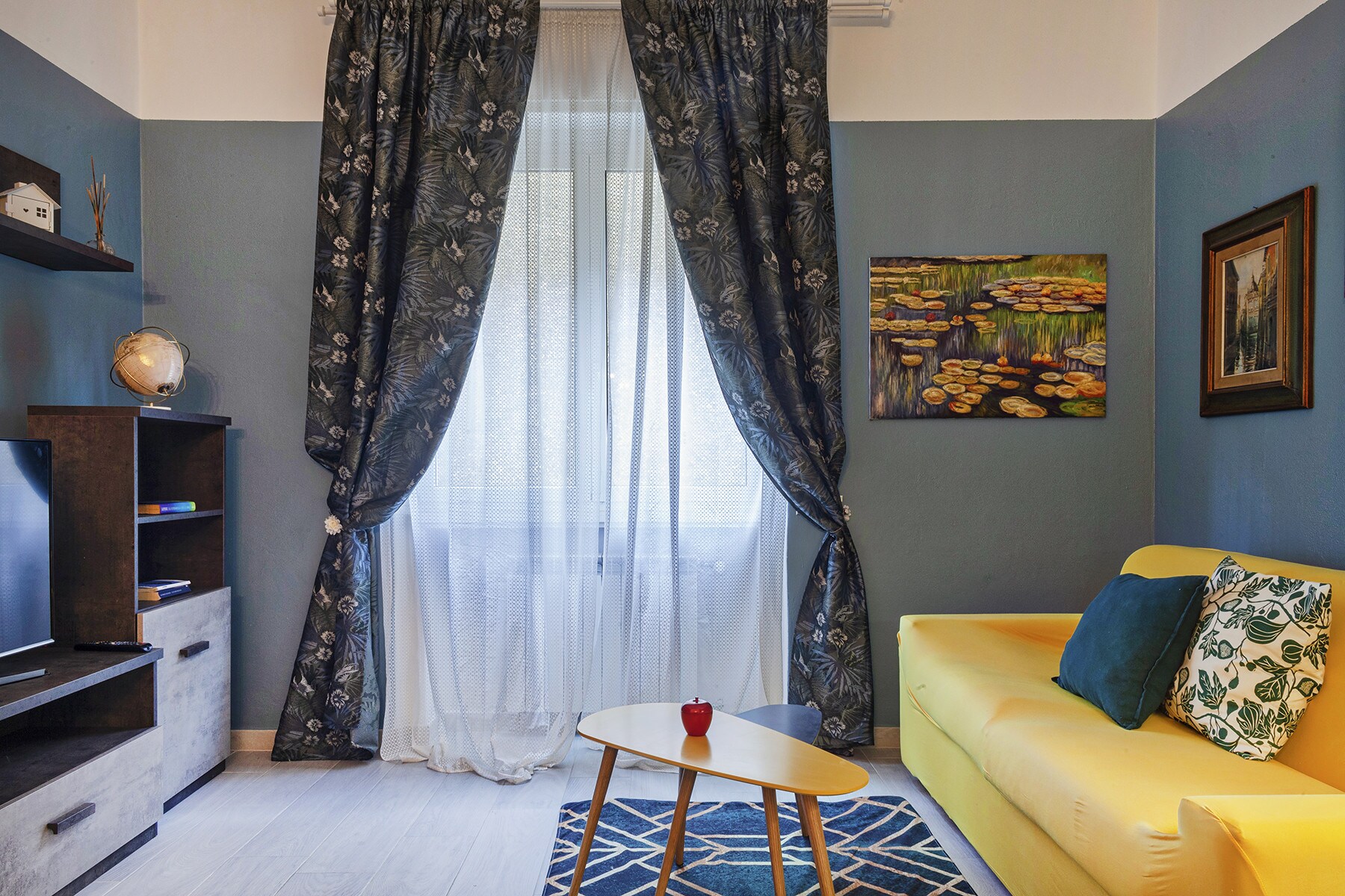 Property Image 2 - Elegant Apartment near Vernazzola Beach