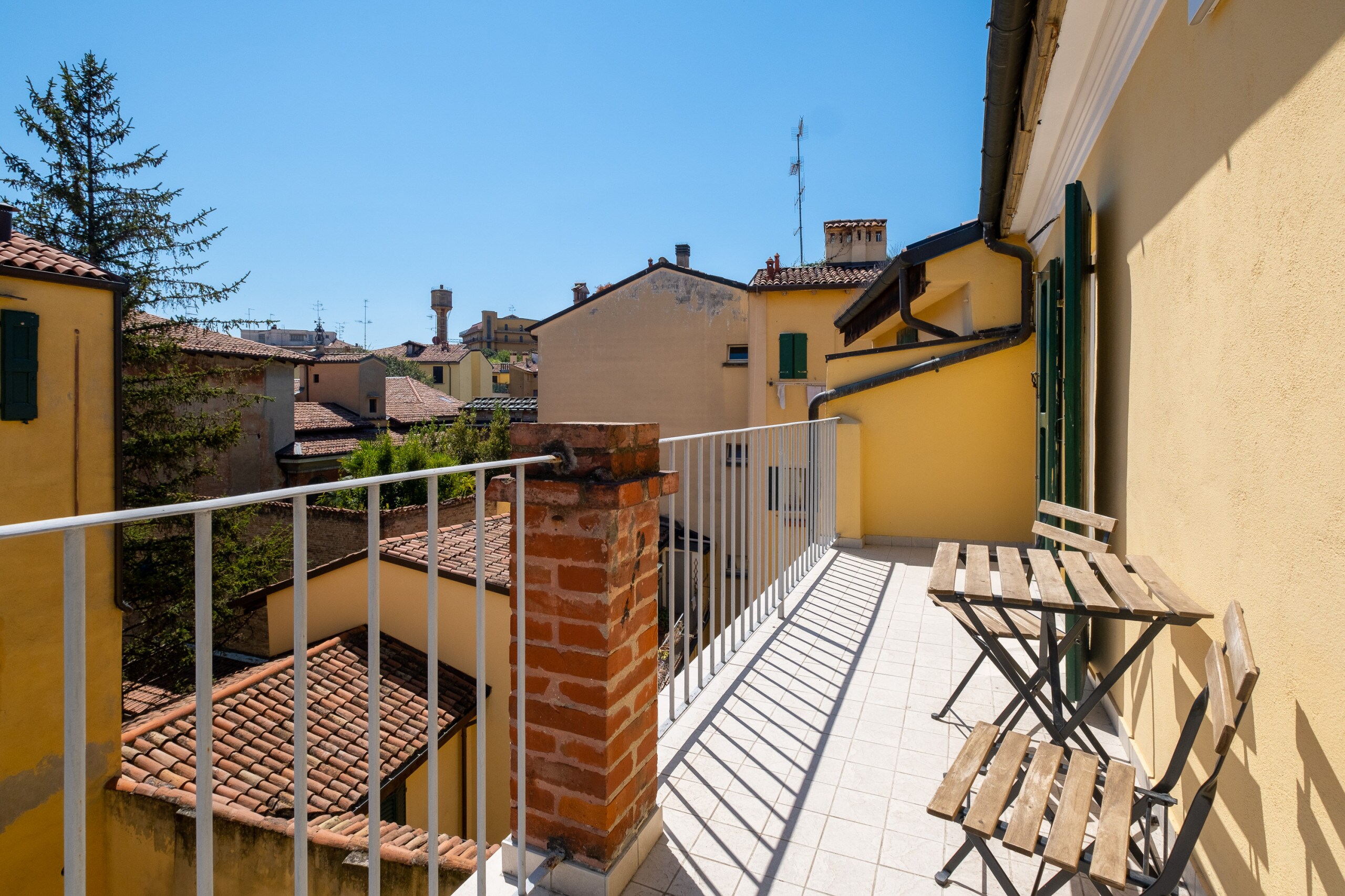 Property Image 1 - Bright and Cozy Apartment with a view on Bologna rooftops