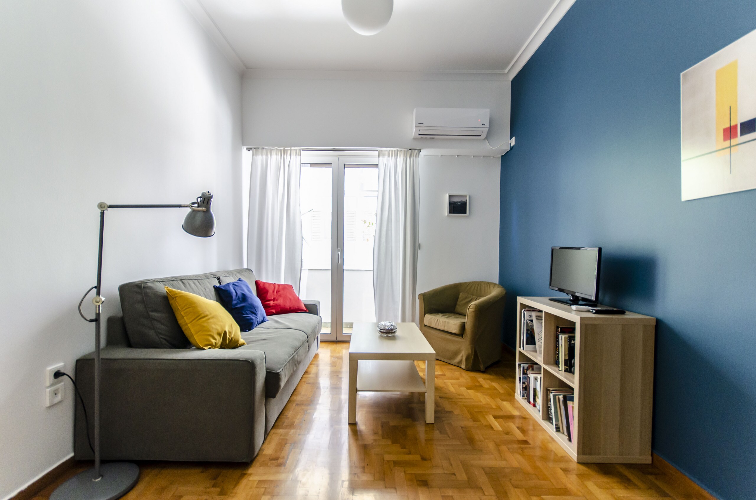 Property Image 1 - Colourful  1 BDR apartment opposite Acropolis Museum