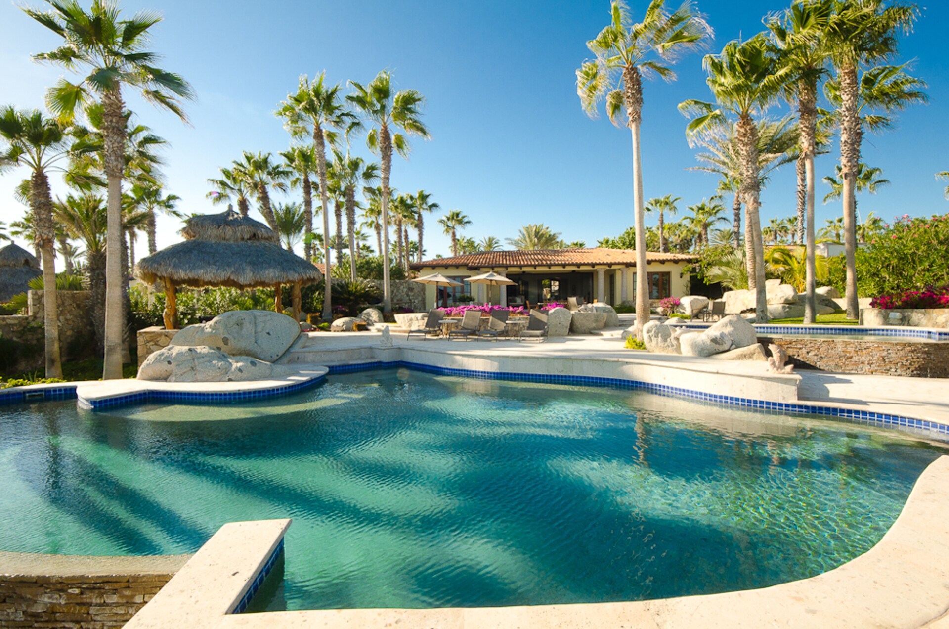 Property Image 1 - Imagine Renting a Luxury Beachfront Holiday Villa, Cabo San Lucas Villa 1015