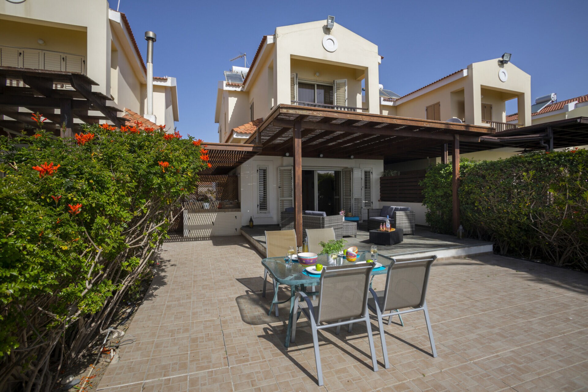 The Ultimate Guide to Renting Your Luxury 3 Bedroom Villa on the Beach, Larnaca Villa 1394