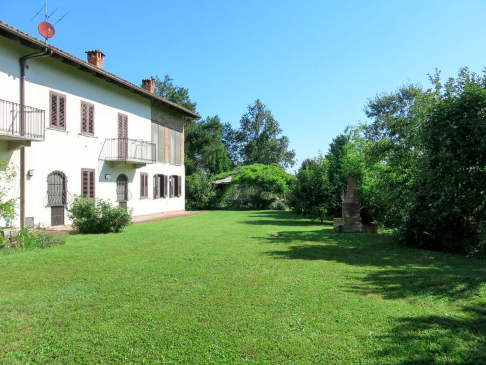 Property Image 2 - Rent Your Own Luxury Villa with 4 Bedrooms, Piemonte Villa 1000