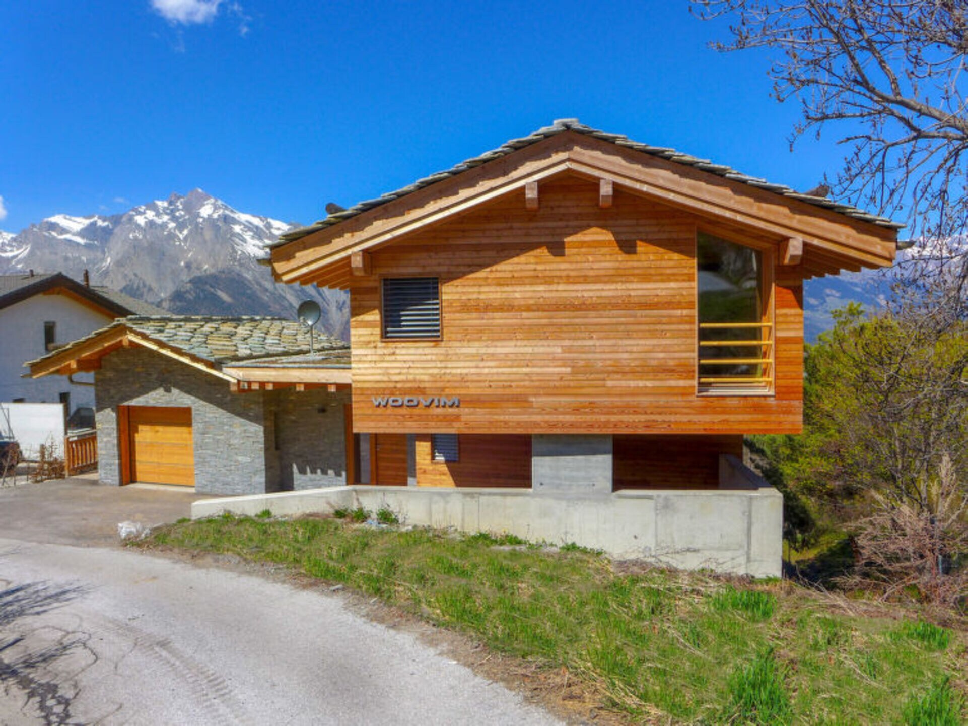 Property Image 2 - Property Manager Chalet with 5 Bedrooms, Valais Chalet 1044