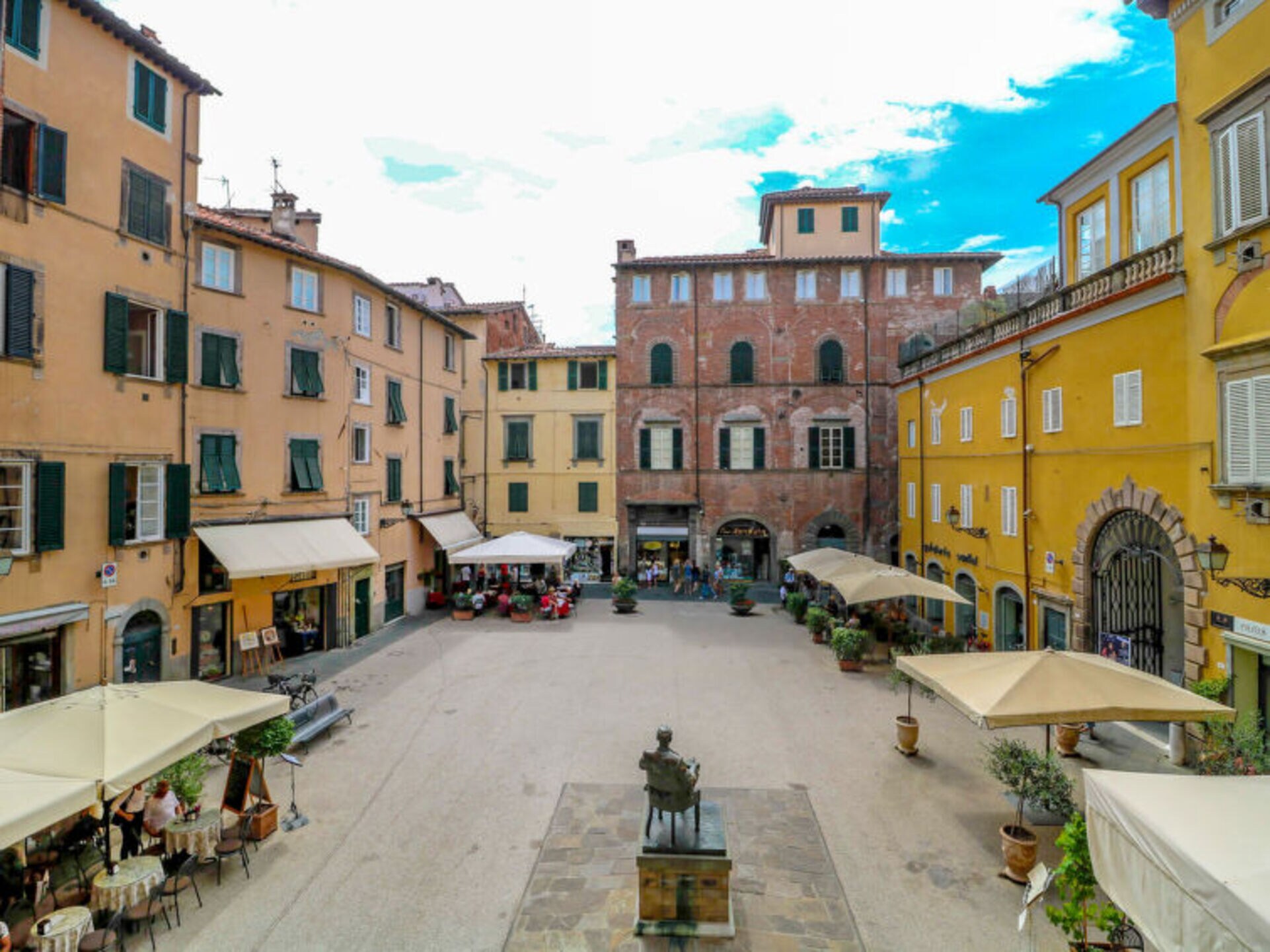 Exclusive 3 Bedroom Apartment, Lucca Pisa and Surroundings Apartment 1025