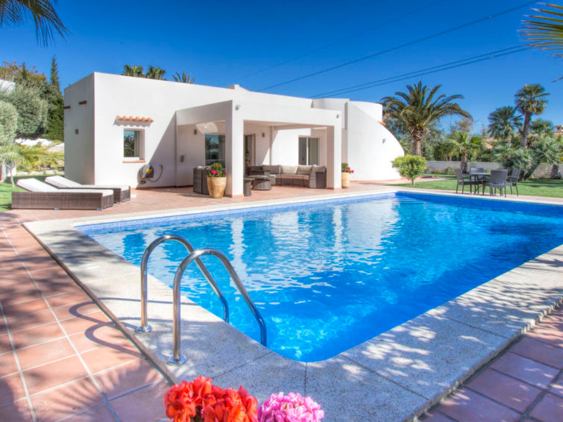 Property Image 1 - Property Manager Villa with 3 Bedrooms, Costa Blanca Villa 1079