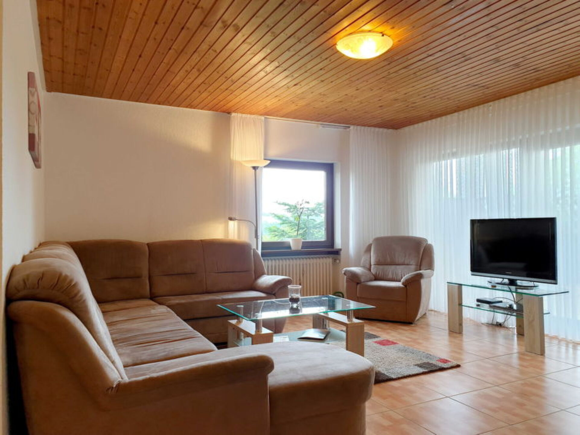 Property Image 2 - Rent Your Own Luxury Villa with 3 Bedrooms, Rheinland-Pfalz Villa 1014