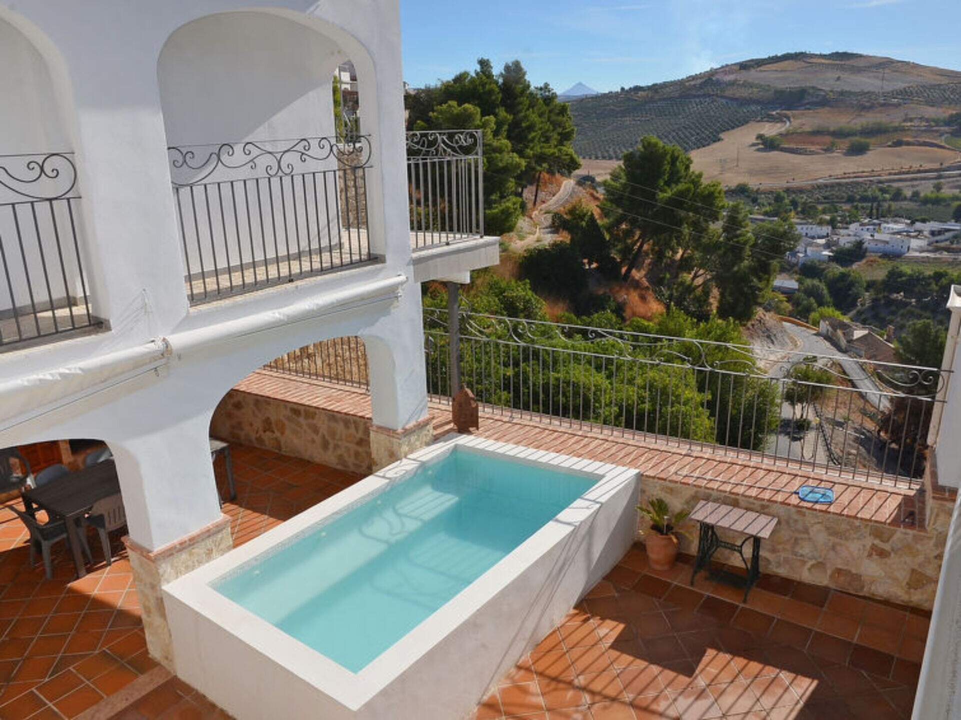 Property Image 2 - Rent Your Own Luxury Villa with 4 Bedrooms, Inland Andalucia Villa 1004