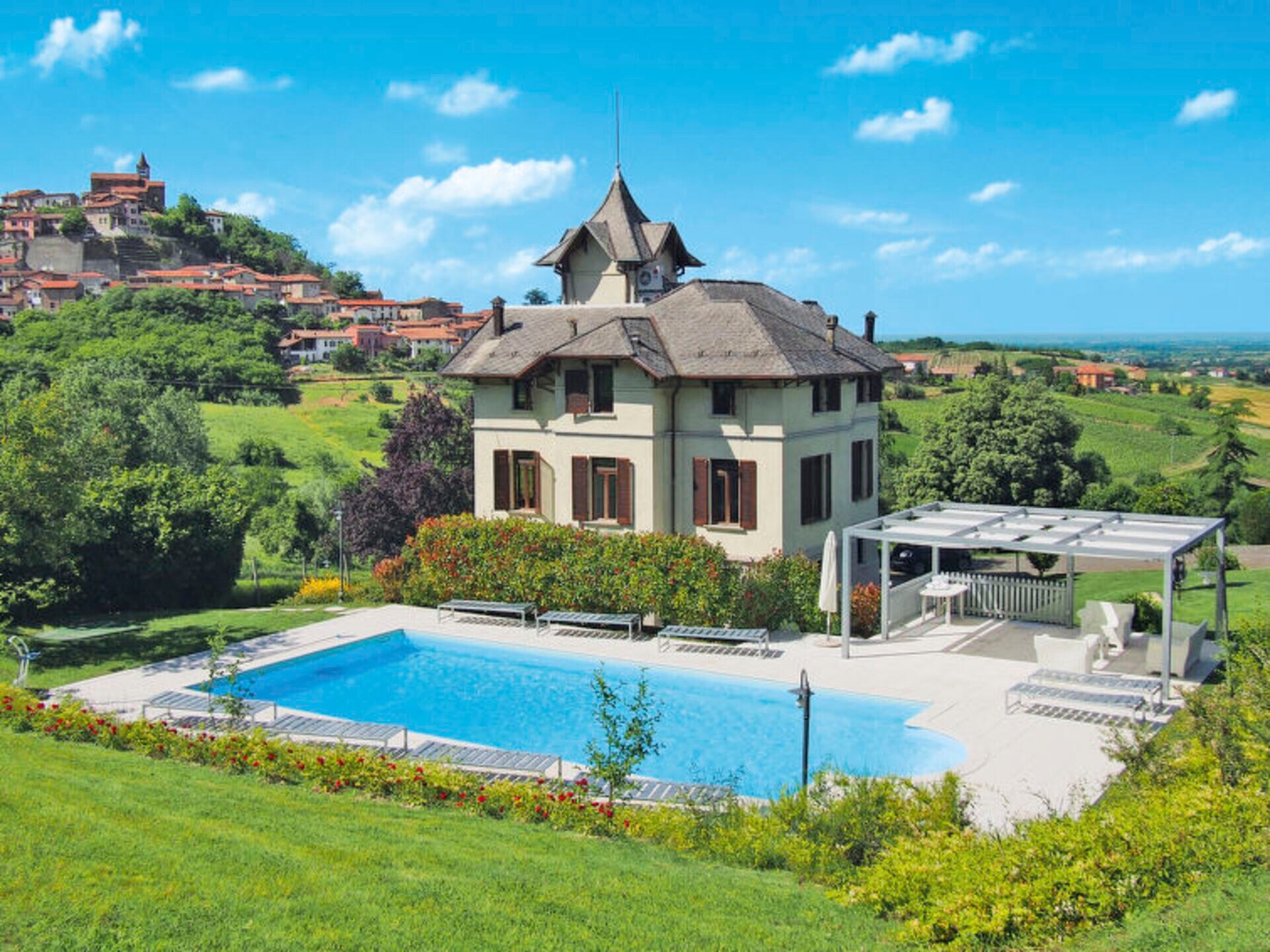 Property Image 1 - Exclusive 4 Bedroom Villa, Piemonte Villa 1017