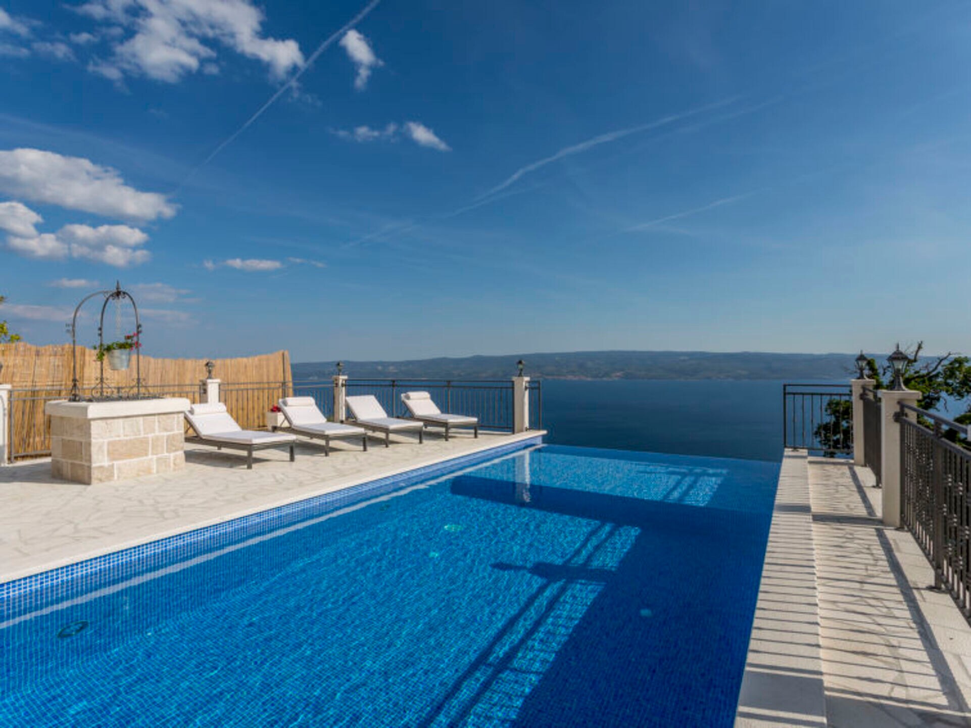 Property Image 1 - Exclusive Villa with Breathtaking Views, Splitsko-dalmatinska županija Villa 1051