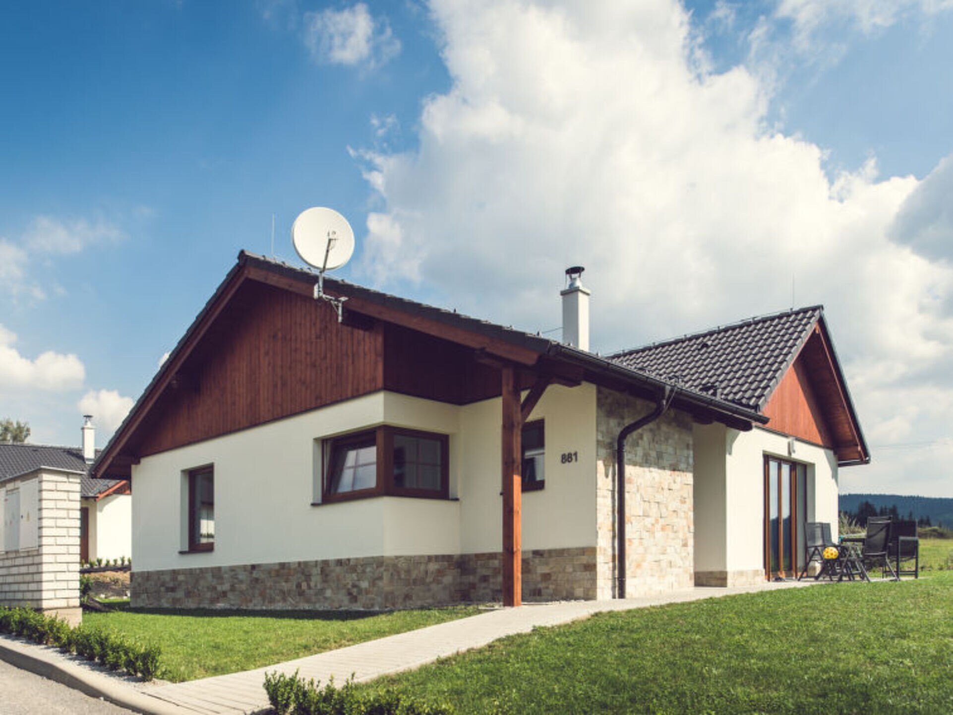 Property Image 2 - Rent Your Own Luxury Villa with 3 Bedrooms, Jihočeský kraj Villa 1019