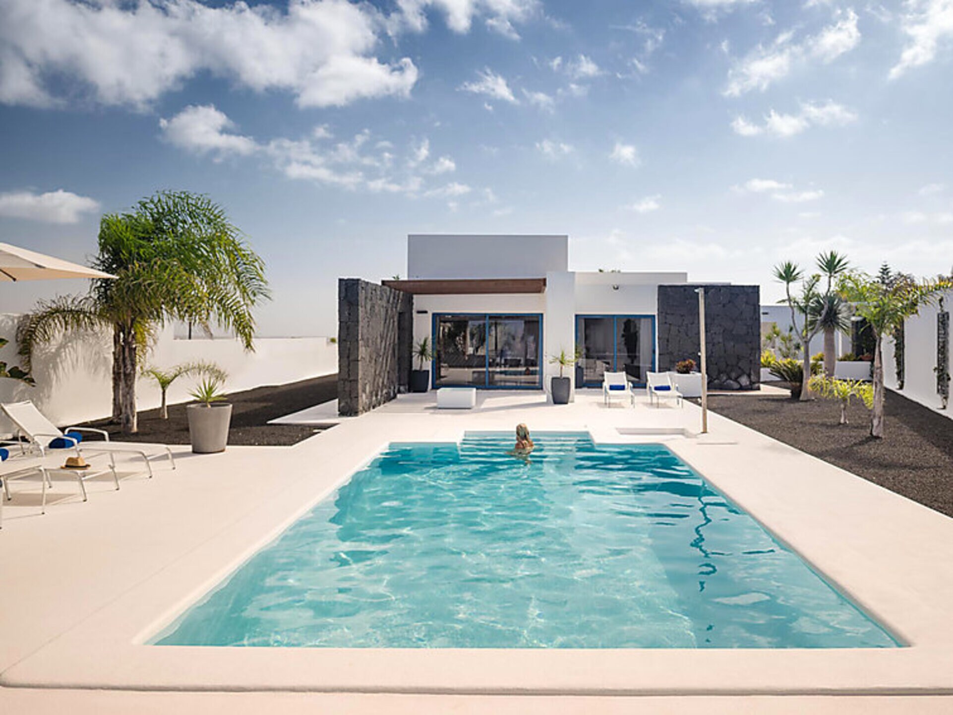 Property Image 2 - Property Manager Villa with 3 Bedrooms, Lanzarote Villa 1000