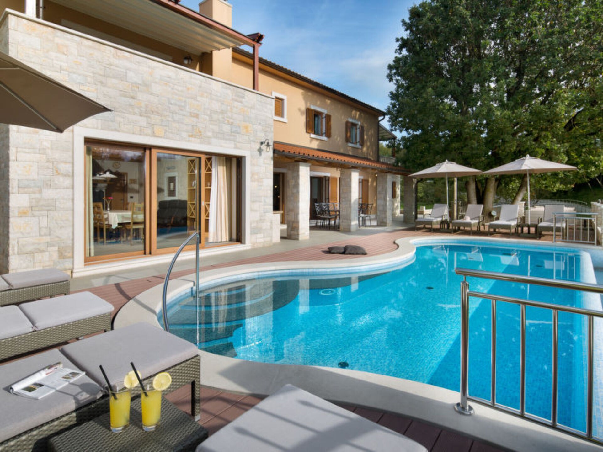Property Image 2 - Rent Your Own Luxury Villa with 4 Bedrooms, Istarska županija Villa 1269