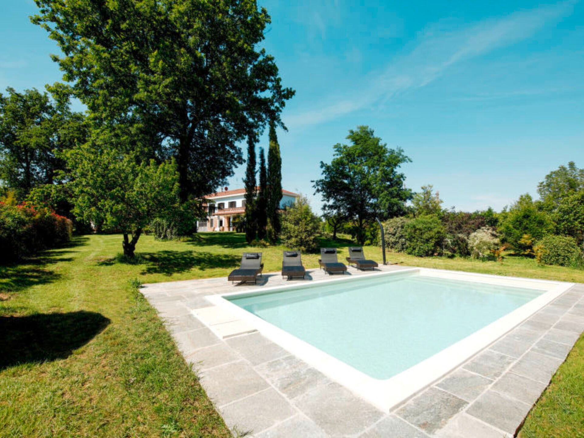 Property Image 2 - The Ultimate Villa in an Ideal Location, Piemonte Langhe & Monferrato Villa 1033