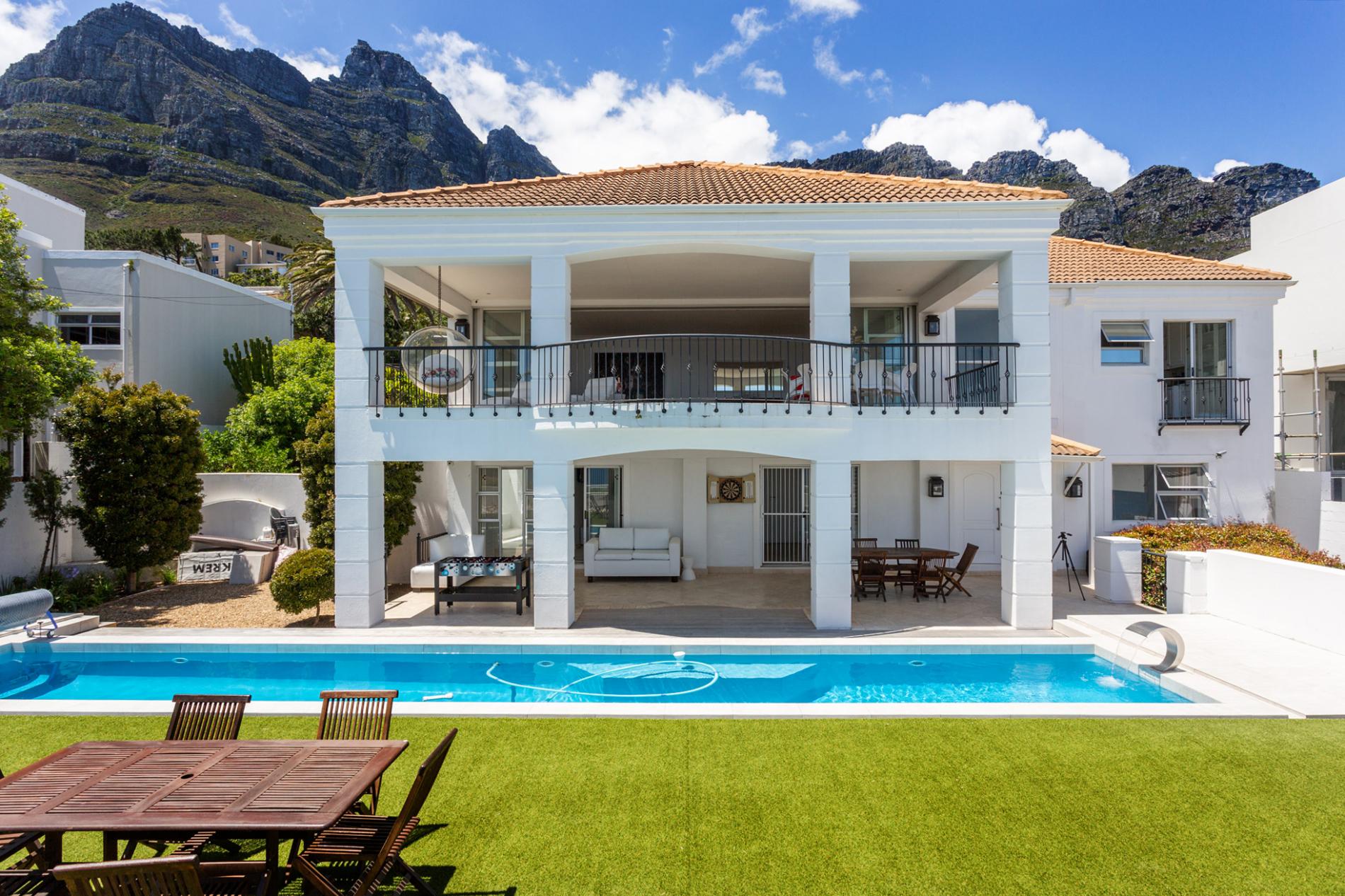 Property Image 1 - Lovely Spacious Villa close to Camps Bay Beach