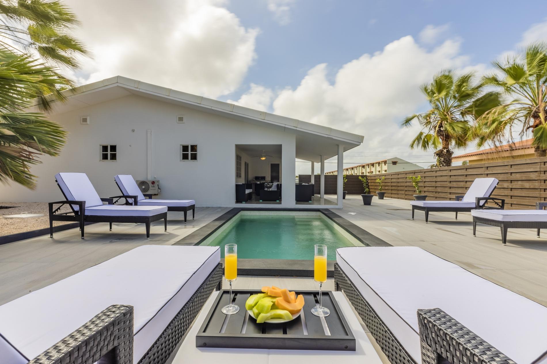 Property Image 1 - Elegant Pristine Villa with Private Pool near the Beach