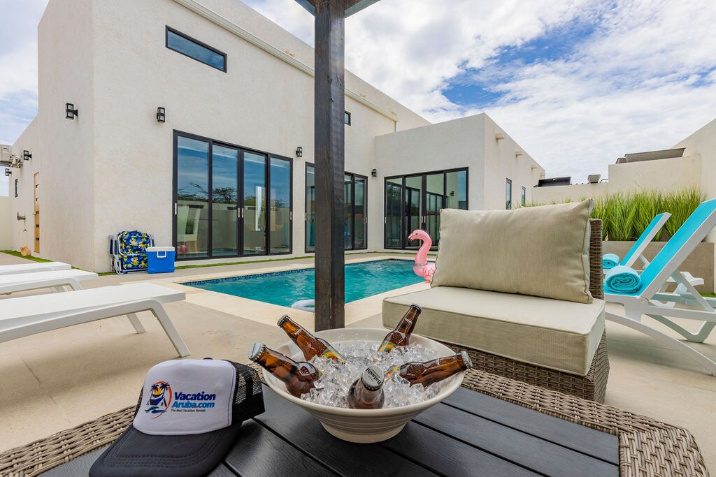Property Image 1 - Stylish modern villa with swimming pool