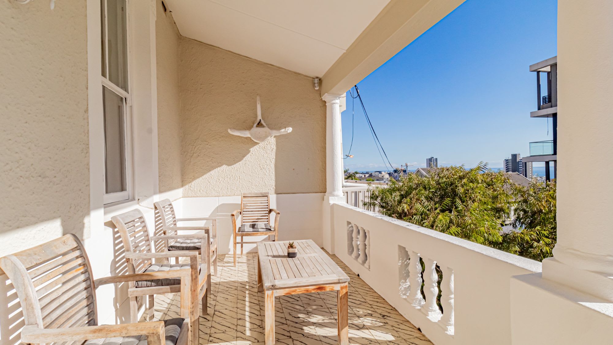 Property Image 2 - Lovely Holiday Home in Sea Point with Private Courtyard (Six Selbourne)