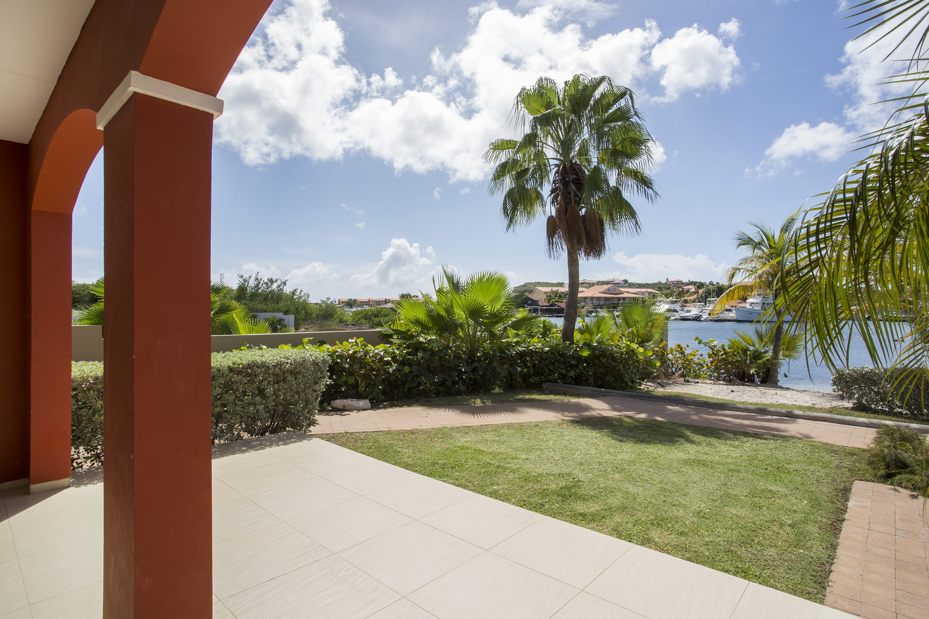 Property Image 2 - Beautiful Ocean Front Apartment with Amazing Garden