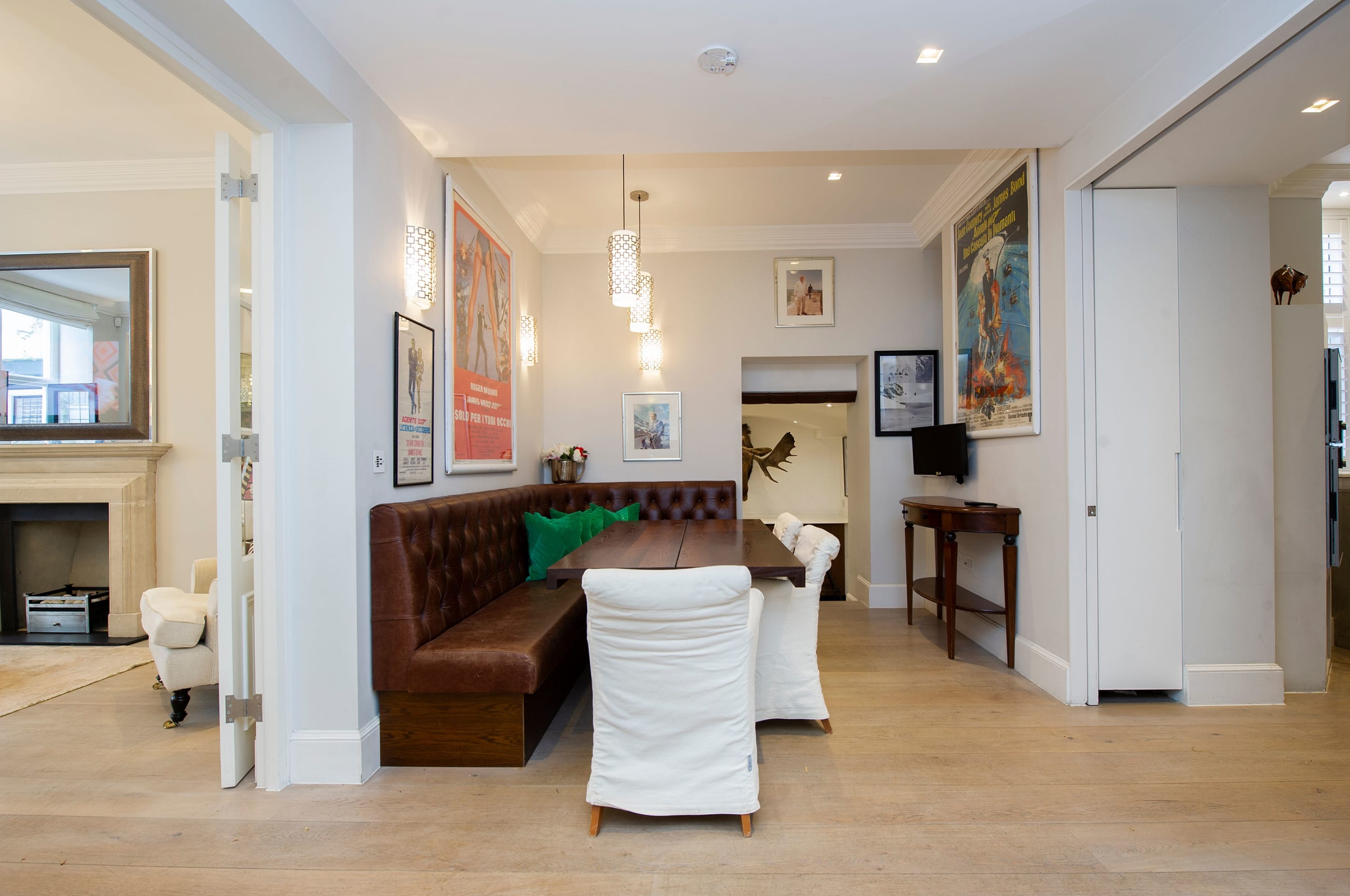 Property Image 2 - Luxury Interior Designed 4 Bedroom Knightsbridge Apartment!