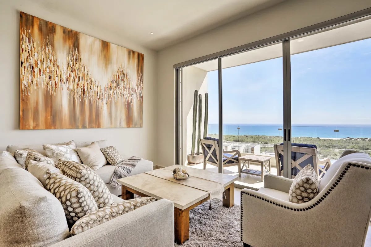 Property Image 1 - Lavish Penthouse with Private Rooftop and Splendid Ocean Views.