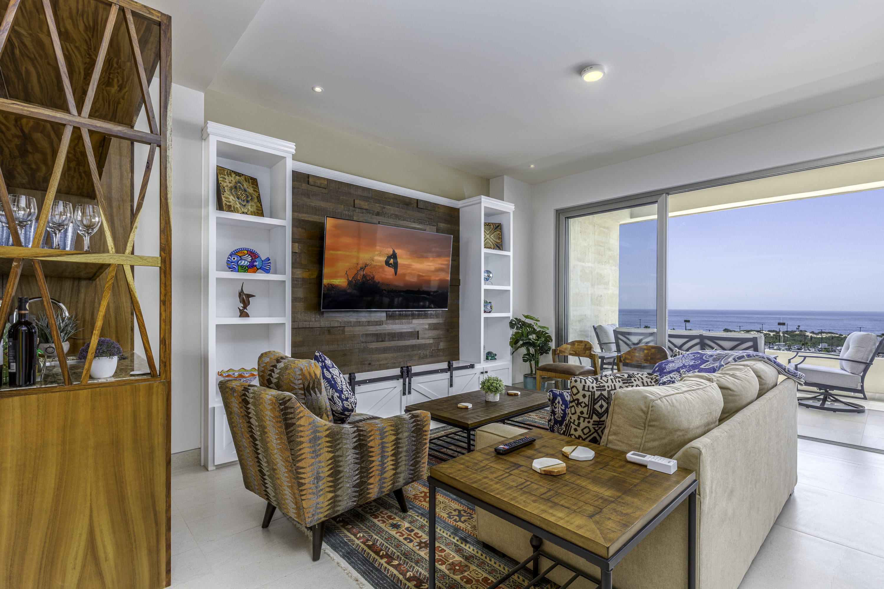 Property Image 1 - Luxurious Condo with Gorgeous Ocean Views and Great Amenities !